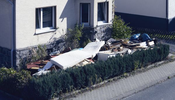 Yard Junk Removal in Belleville